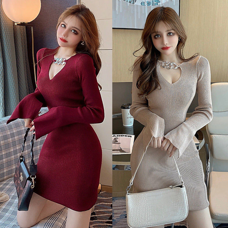 2025 Fashion Chain V-Neck Knitted Dress Autumn and Winter Long Sleeve Waist Low Chest Hip Wrap Bottom Skirt Dongdaemun Hot Trade