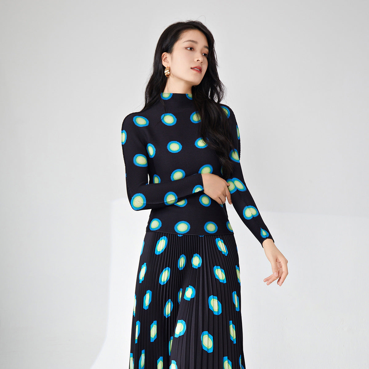 2025 women's t-shirt top Nanyou high-end women's clothing wholesale high-end fashion printed slim-fitting long-sleeved top