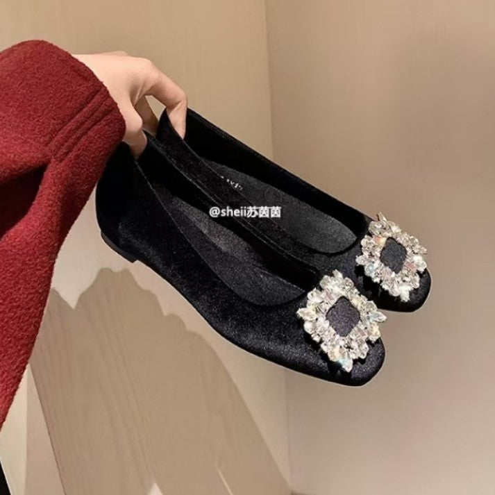 2025 Su Yinyin has the same year-end dinner~ square head diamond buckle shallow mouth velvet versatile flat-soled single shoes women's commuter shoes wedding