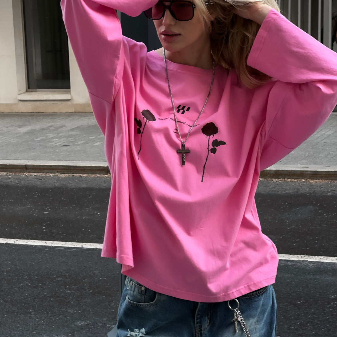 2025 design sense rose loose long-sleeved knitted sweater women's sweet spring new commuter versatile knitted top