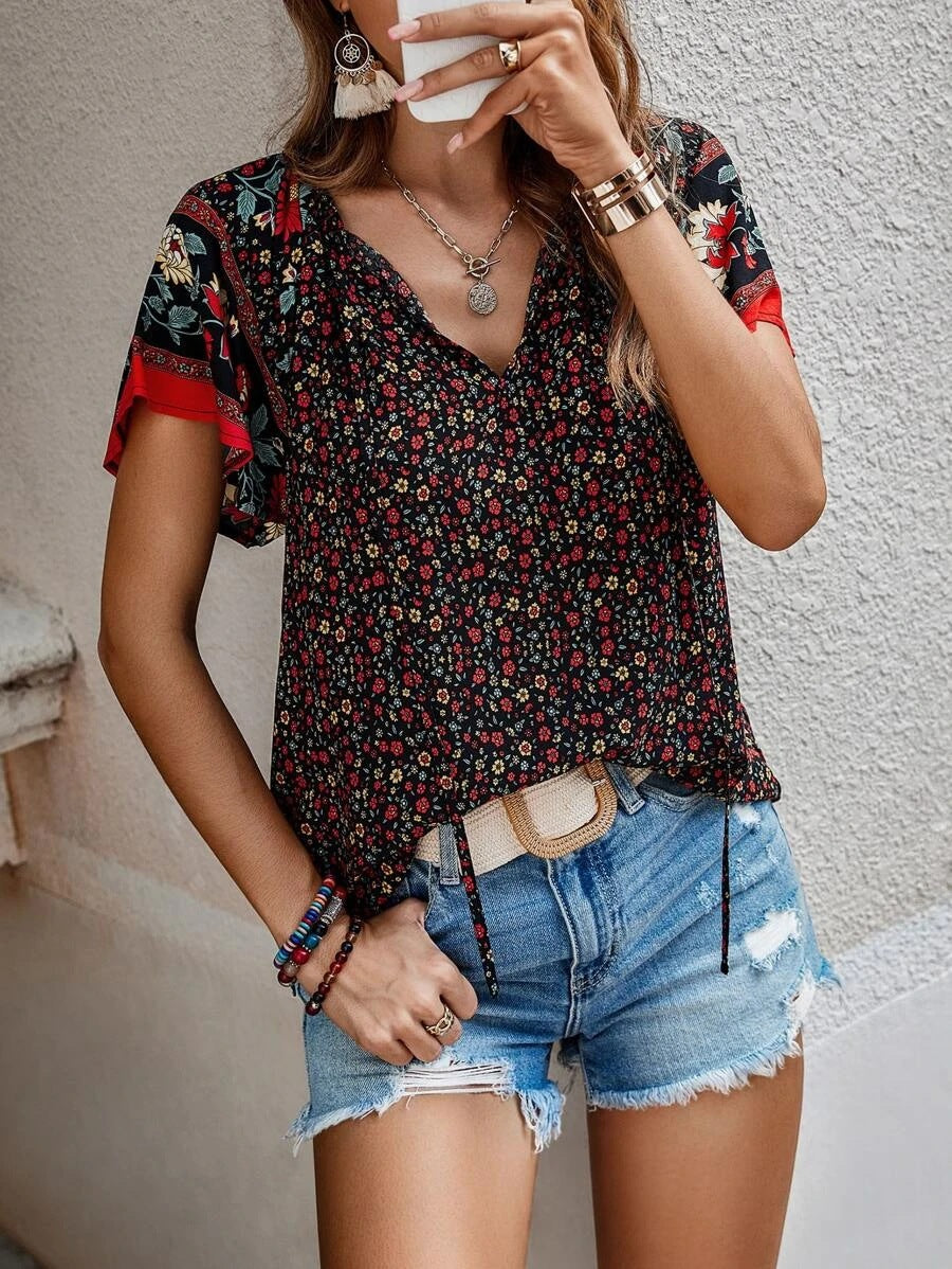 2025 Popular, , New women's clothing summer new casual celebrity style printing V-neck short-sleeved loose shirt