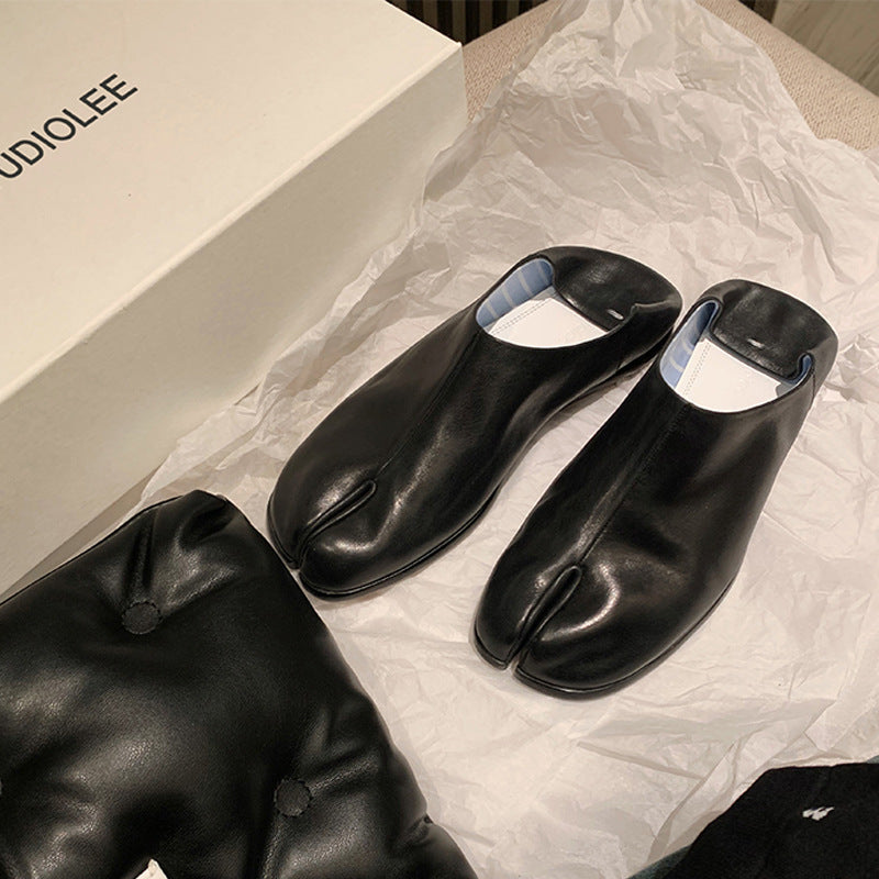 2025 Cowhide version~ Grape mother has the same female new silver horseshoe lazy one-pedal flat-bottomed shallow-mouth pig's trotters split-toe shoes.