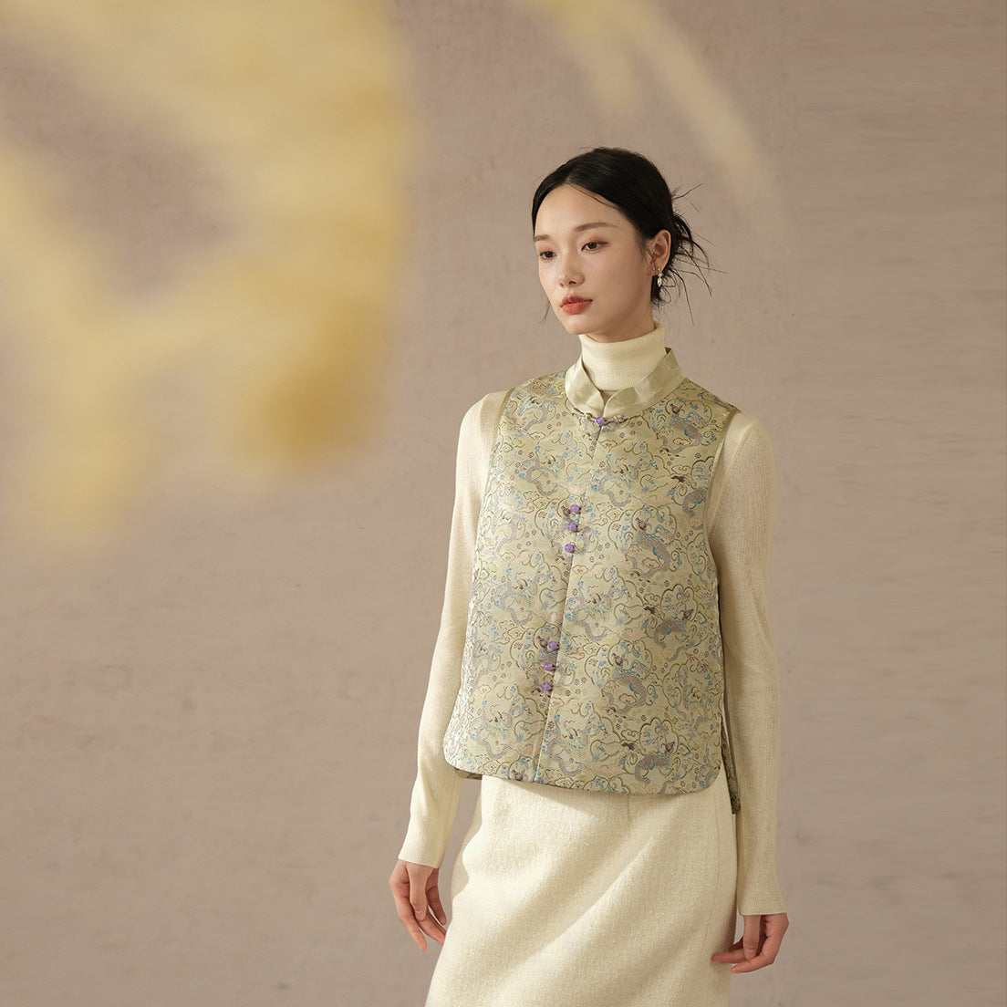 2025 New Chinese style vest for women, imitation Song brocade cloud jacquard vest, new spring top B0101