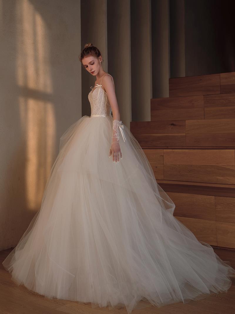 lace Mori super fairy retro main wedding dress 2025 new bride thin high-end go out light yarn small trailing