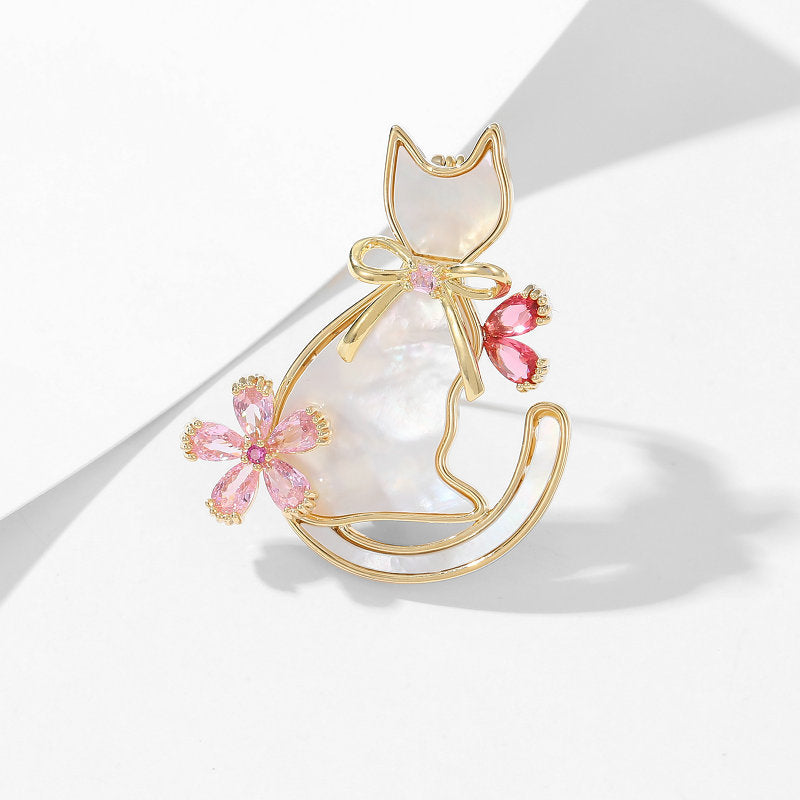 2025 Korean version of high-end fixed anti-light pin niche temperament cardigan pin natural mother shell cute cat brooch