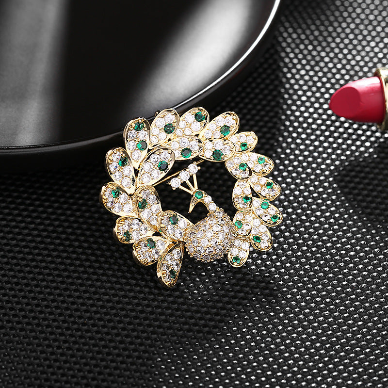 2025 Elegant temperament light luxury clothing jacket coat accessories corsage high-end zircon inlaid peacock screen brooch
