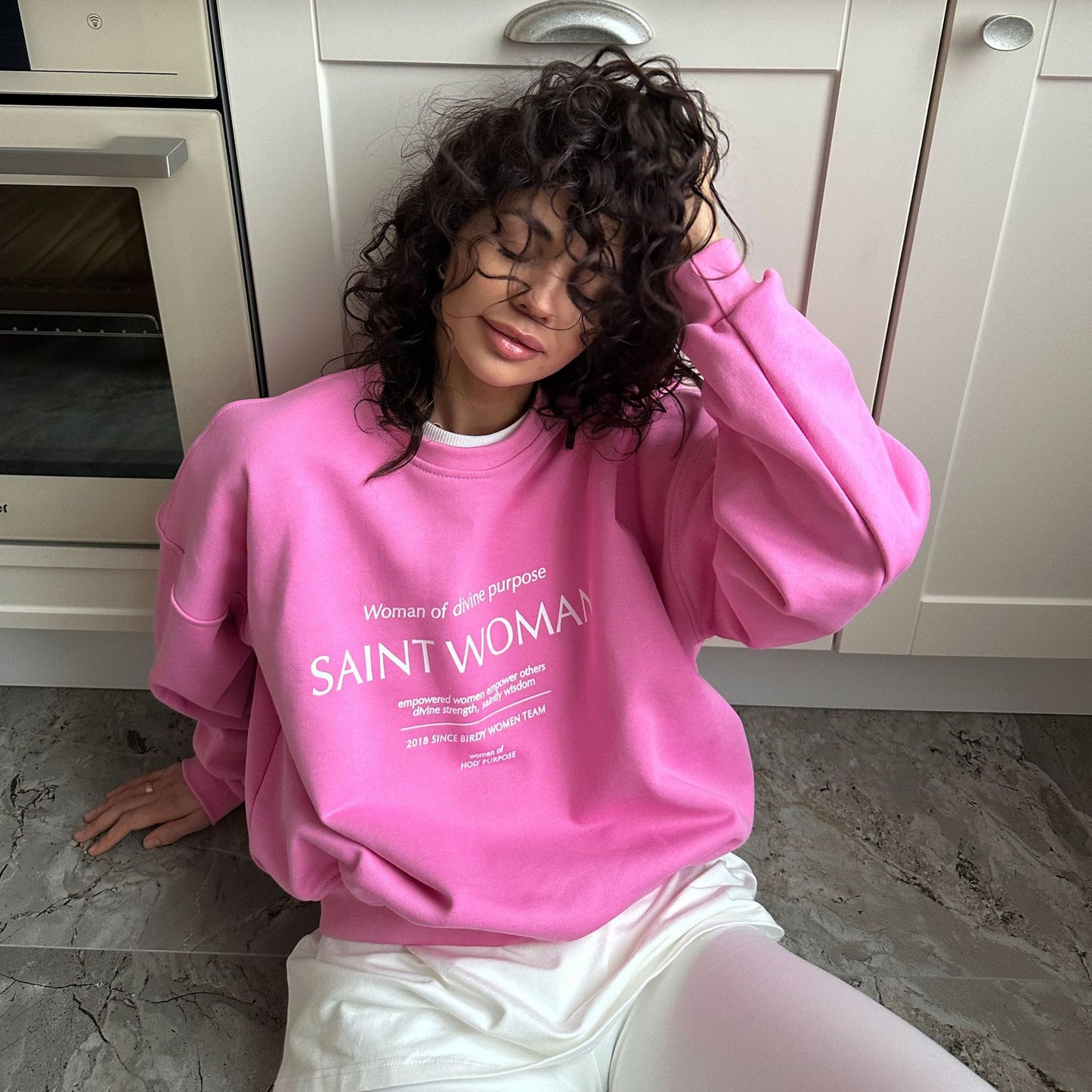 2025 Trendy brand New round neck design sense letter printing pullover sweater women's sweet spring and autumn new loose top lazy