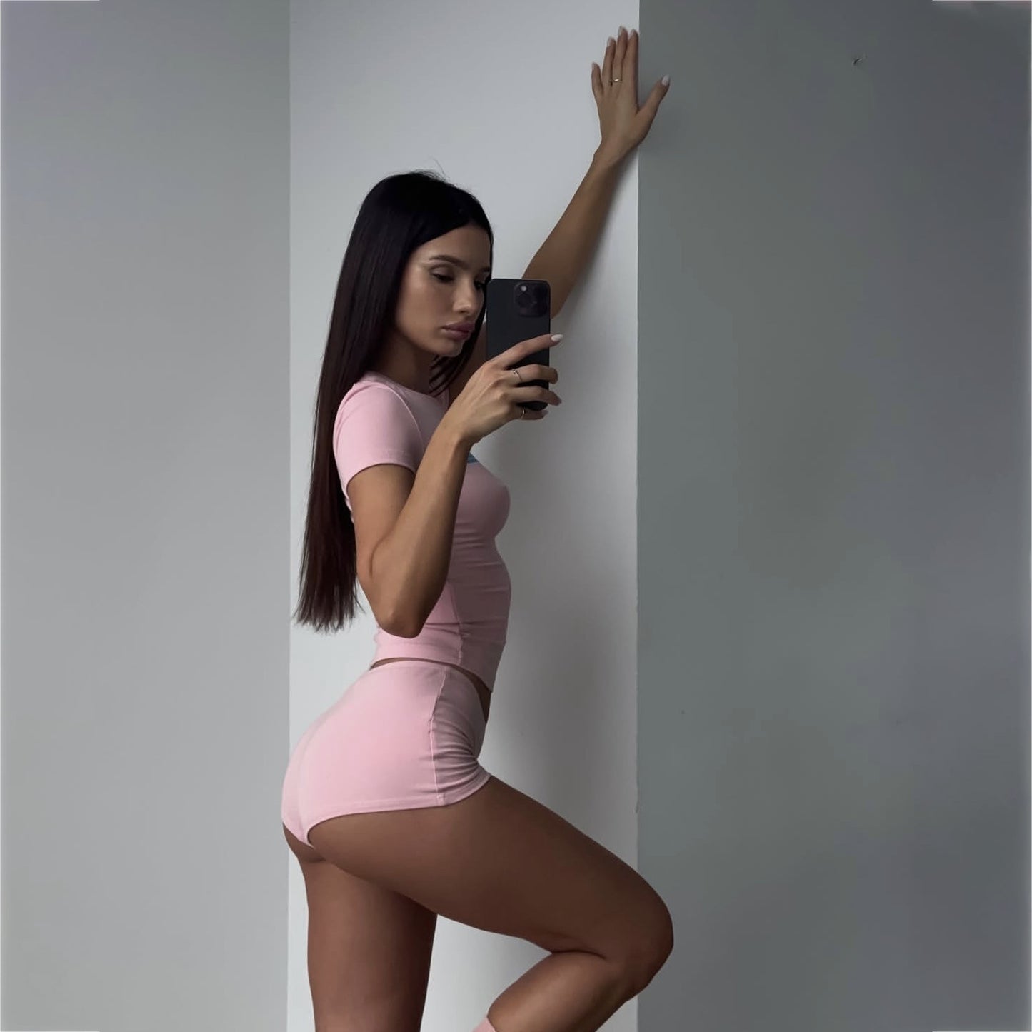 2025 New home leisure suit women's two-piece set spring new sports style tight suit women's high-end sense