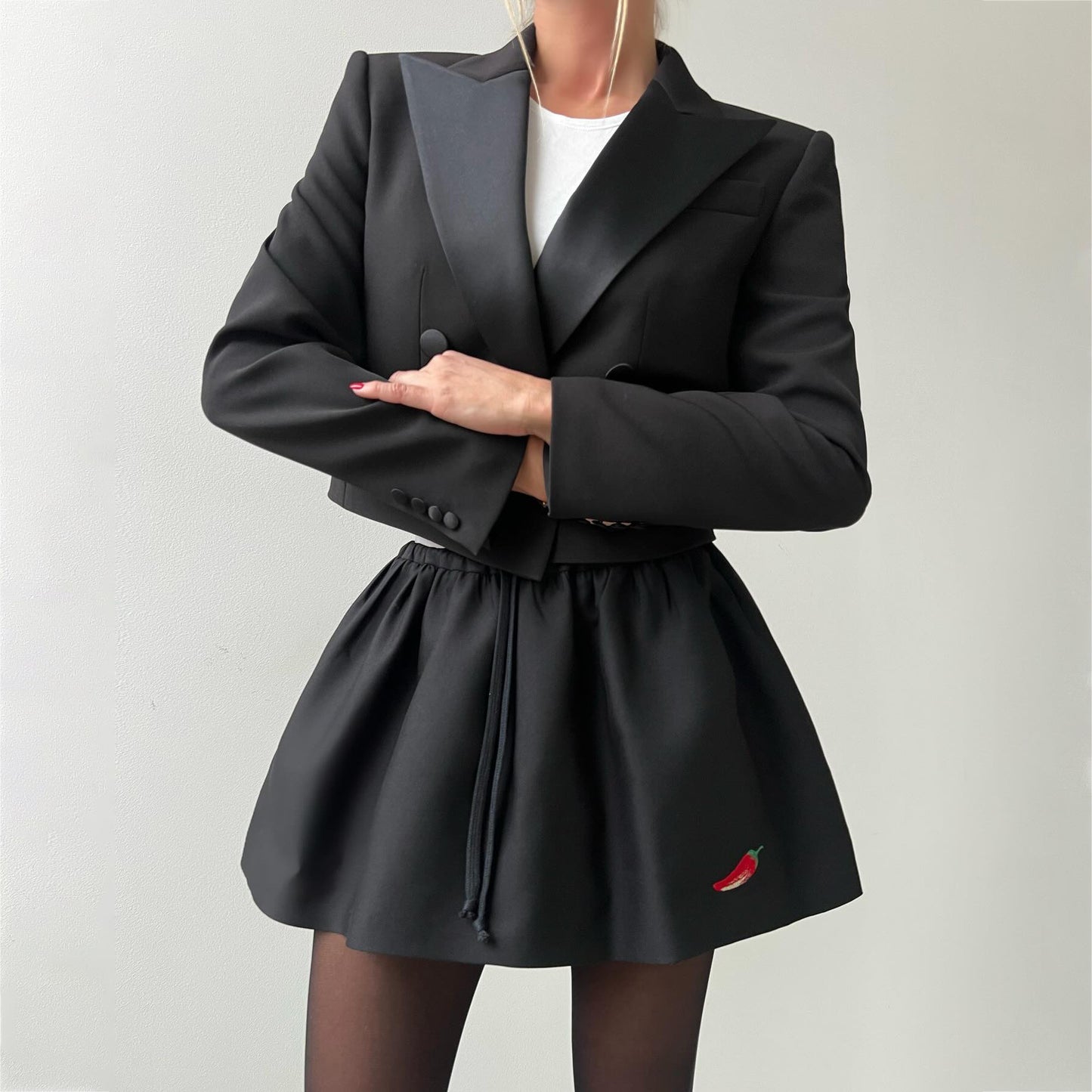 2025 spring new design pepper embroidery suit women's two-piece waist suit skirt New fashion