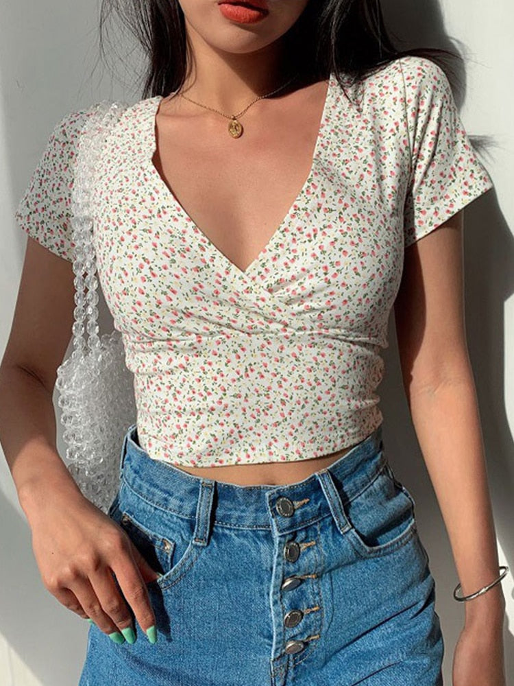 jinran Vintage Boho Floral Print Crop Top for Women Cottagecore V-neck Short Sleeve Baby Tee Y2K Clothes Korean Summer Bodycon Tshirt