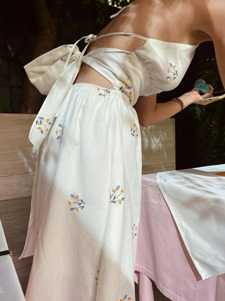 Korean style Women Summer Sleeveless Cotton Hemp Halter Neck Dress Daisy Embroidery Backless Lace Up Midi Holiday Dress