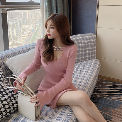 2025 Fashion Chain V-Neck Knitted Dress Autumn and Winter Long Sleeve Waist Low Chest Hip Wrap Bottom Skirt Dongdaemun Hot Trade