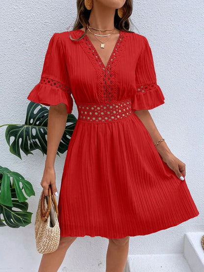 2025 Popular, ,  New women's clothing summer new splicing lace fashion V-neck waist solid color dress