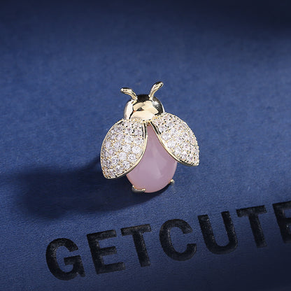 2025 Korean version of the new clothing trendy fixed cardigan anti-light multi-purpose small brooch small suit collar beetle spike needle