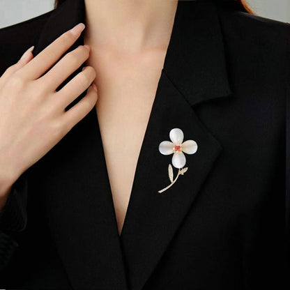 2025 High-end temperament luxury pin niche corsage women's exquisite inlaid zircon opal flower brooch suit accessories