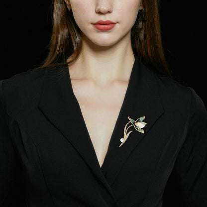 2025 Elegant temperament retro Chinese style new clothing cheongsam dress autumn and winter coat corsage accessories magnolia brooch