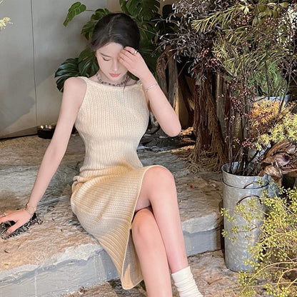 2025 Summer new vacation slim fit and thin temperament waist knitted suspender dress women's high waist backless hip skirt tide