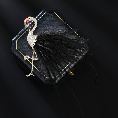 2025 High-grade pink feather flamingo brooch exquisite high-grade corsage temperament suit coat personality creative pin