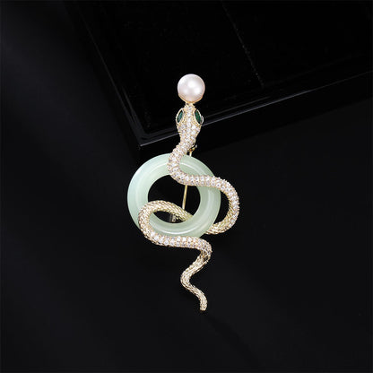 2025 New Chinese style freshwater pearl high-end snake brooch light luxury zodiac animal pin suit coat accessories