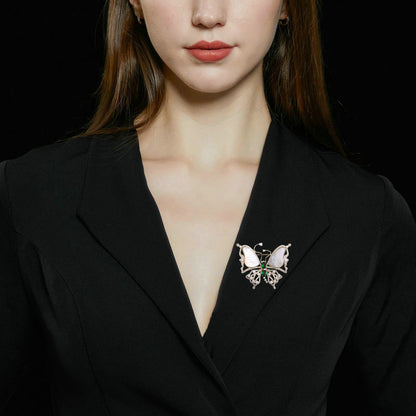 2025 New high-end natural mother shell brooch light luxury elegant Chinese style emerald zircon inlaid butterfly brooch