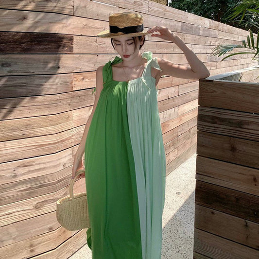 2025 Design sense  retro niche color matching pleated thin suspender long dress super fairy seaside vacation photo dress