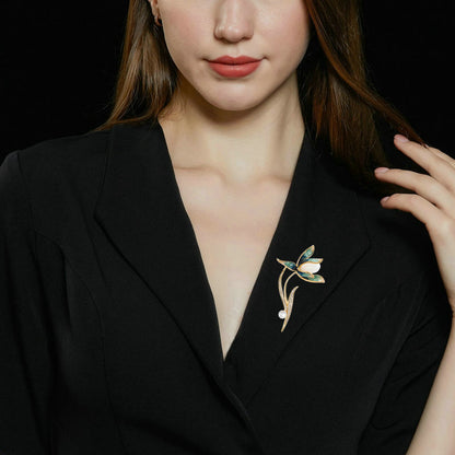 2025 Elegant temperament retro Chinese style new clothing cheongsam dress autumn and winter coat corsage accessories magnolia brooch