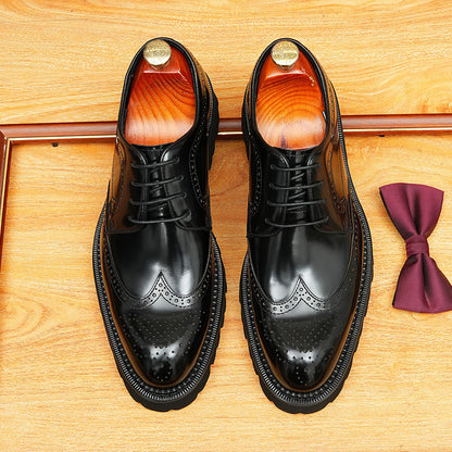 2025 [ Exclusive] Thick-soled glossy leather shoes men's British engraved Brock pointed head heightening business formal men's shoes