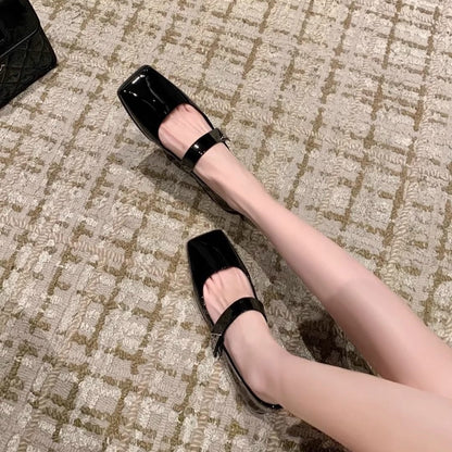 2025 Cowhide version~ Su Yinyin's same shoes P home patent leather square head triangular label buckle with flat Mary Jane shoes women's single shoes