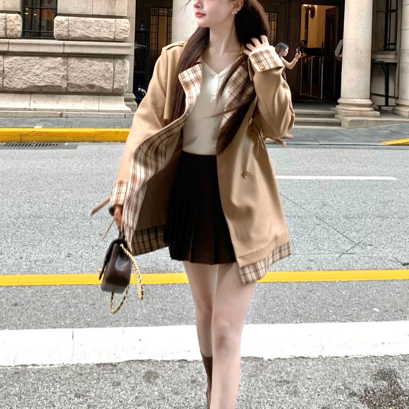 jinran 2024 fall fashion trends Maple Candy Girl Khaki Trench Coat Female 2024 Autumn Plaid Stitching Coat Small Versatile Mid-Length Trench Coat