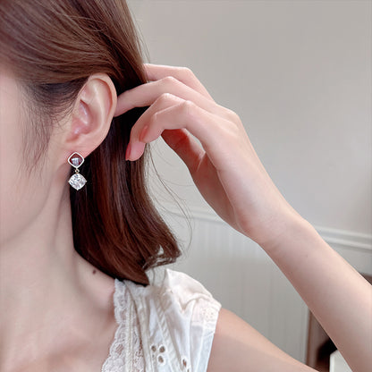 2025 Stylish retro geometric stud earrings autumn and winter simple enamel drip glaze earrings Ankola red sugar cube zircon earrings