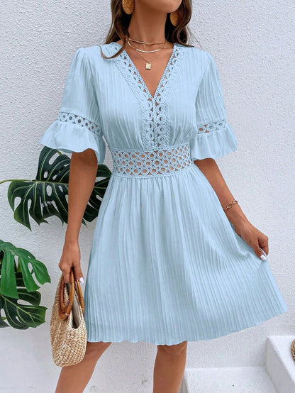 2025 Popular, ,  New women's clothing summer new splicing lace fashion V-neck waist solid color dress