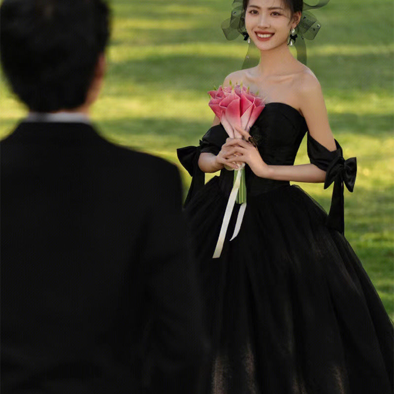 Black main wedding dress 2025 new studio photography photo clothing Hepburn wind light gauze travel banquet dress