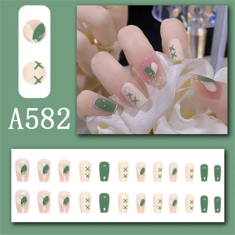 jinran Box New Christmas Elk Snowflake Fake Nails Artificial Short Round Press on Acrylic Nails Tips Coffin Nail with Glue