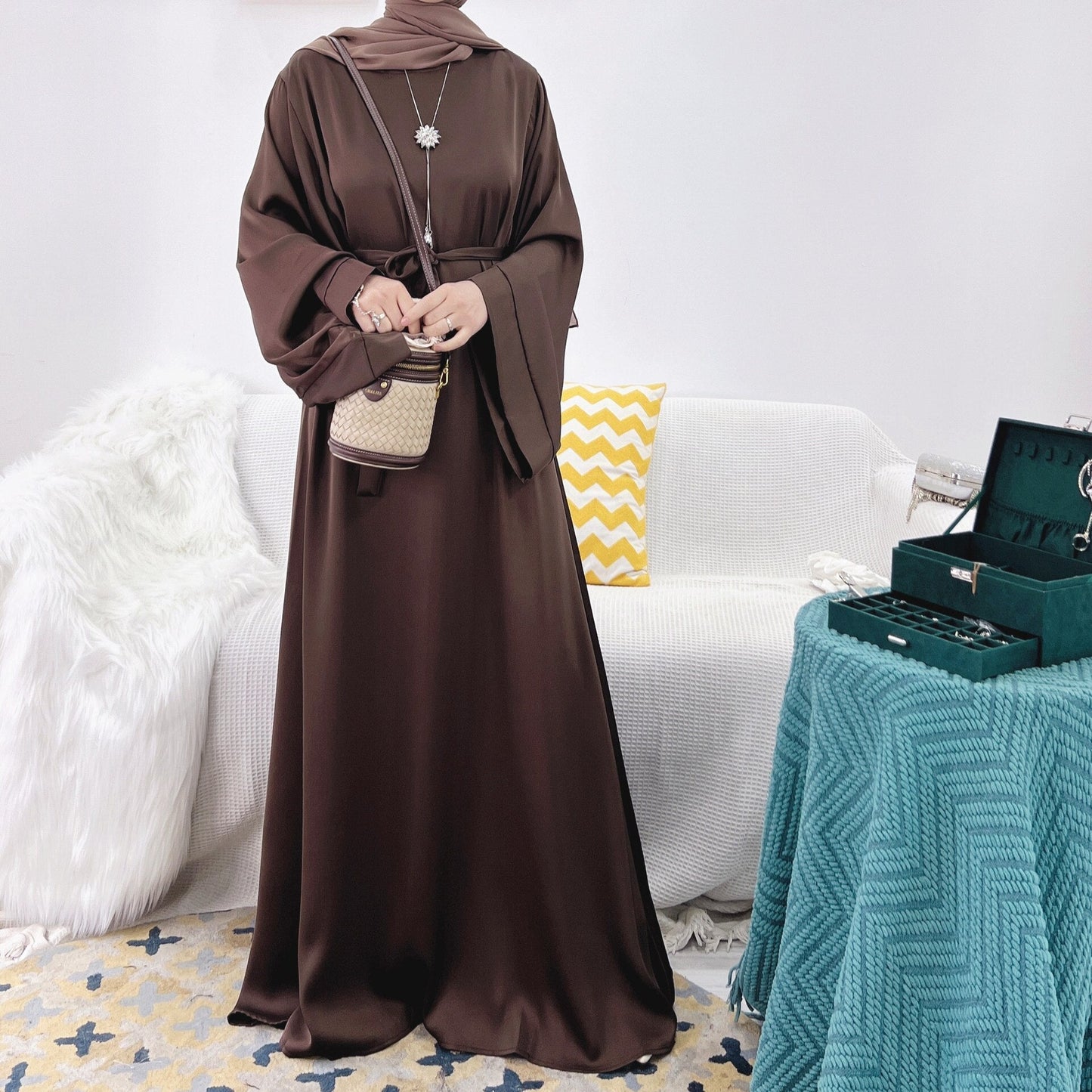 jinran Summer Elegant Solid Color Colorful Temperament Long Skirt Ladies Open Shouder Robe Satin Large Size Belt Muslim Woman Abaya