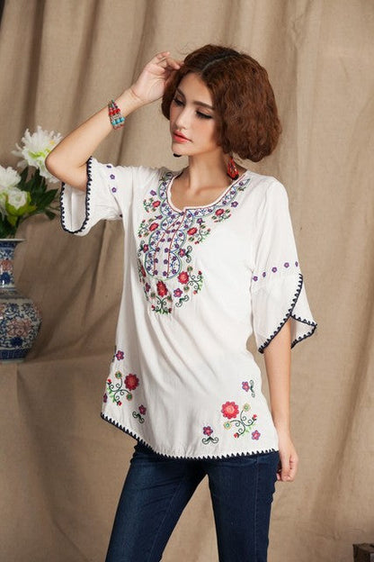 jinran 2022 Vintage 70s Mexican Floral Embroidery Boho Women Hippie Blouse Women Tunic Soft Cotton Summer Shirts Tops Blusa Mujer