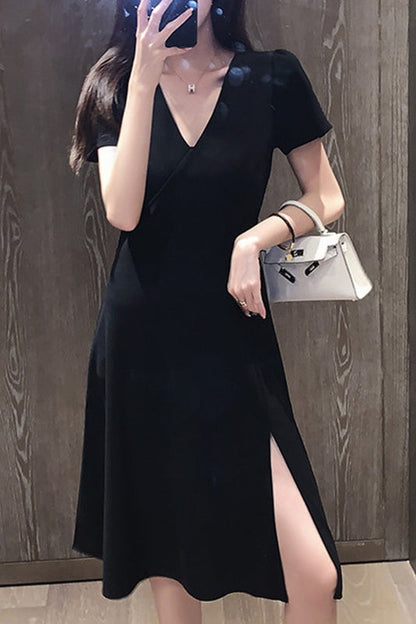 jinran Big size women&#39;s 2022 new heart machine V collar open fork French small black skirt fat mm age thin dress summer