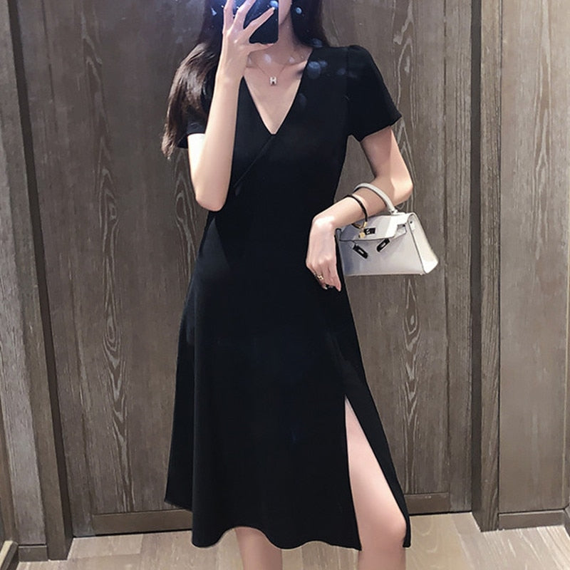 jinran Big size women&#39;s 2022 new heart machine V collar open fork French small black skirt fat mm age thin dress summer