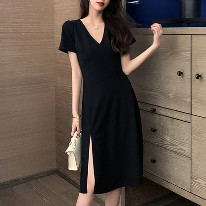 jinran Big size women&#39;s 2022 new heart machine V collar open fork French small black skirt fat mm age thin dress summer